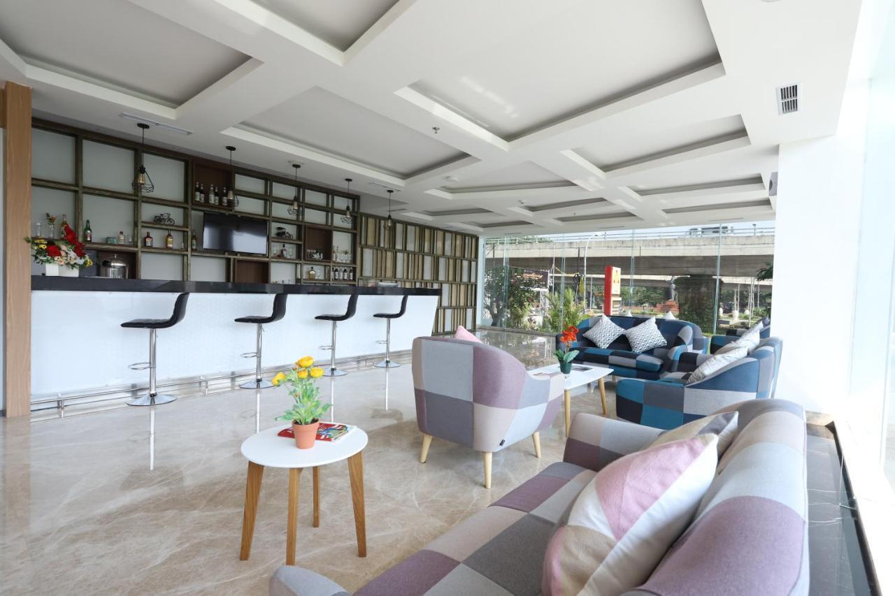 The Azana Hotel Airport Semarang Exterior foto
