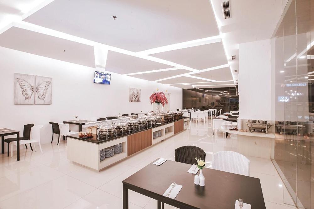 The Azana Hotel Airport Semarang Exterior foto